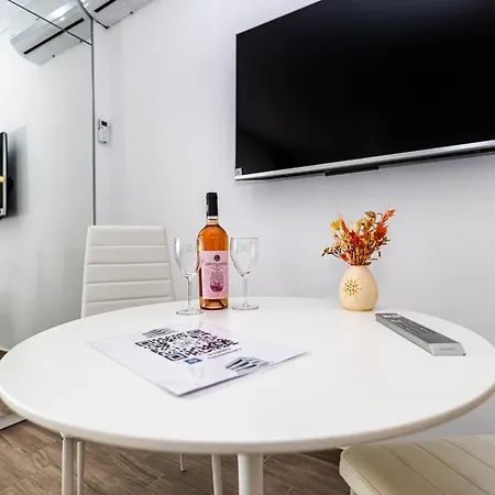 Apartment Nefunctional Mamaia