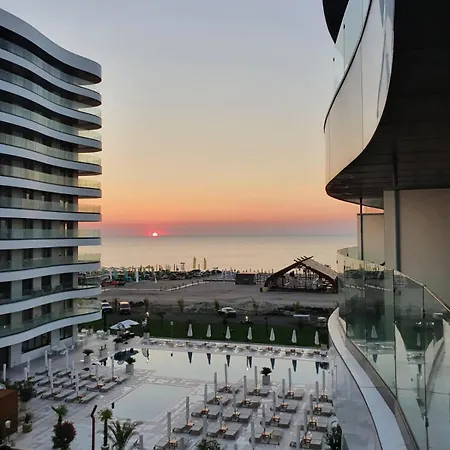 Nefunctional Mamaia